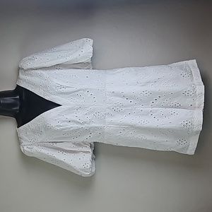 Express | NWT Women's White Eyelet Lined Puff Sleeves V-Neck Romper Sz S